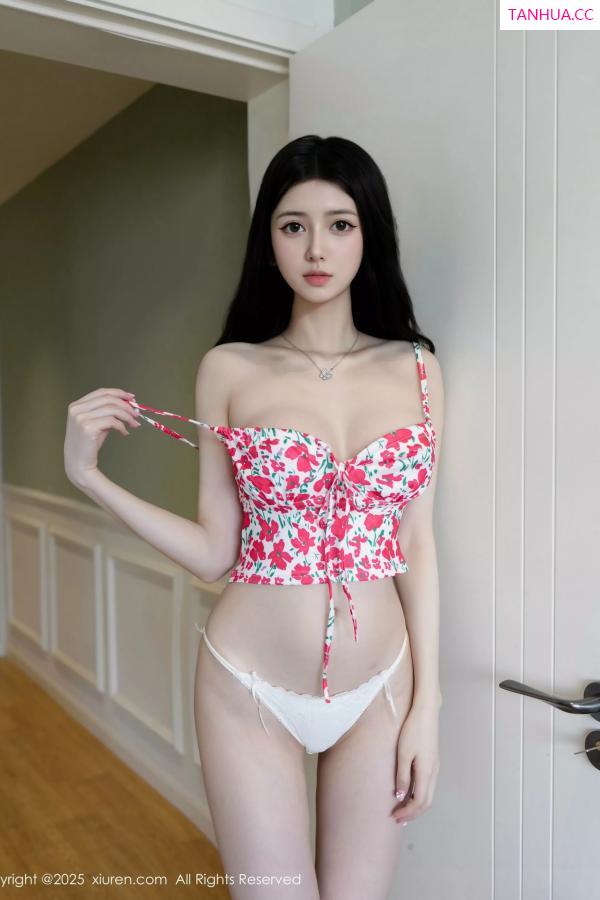   [XiuRen]高清写真图 2025.06.20 No.10442 白小蝶 超短牛仔裤第29张图片